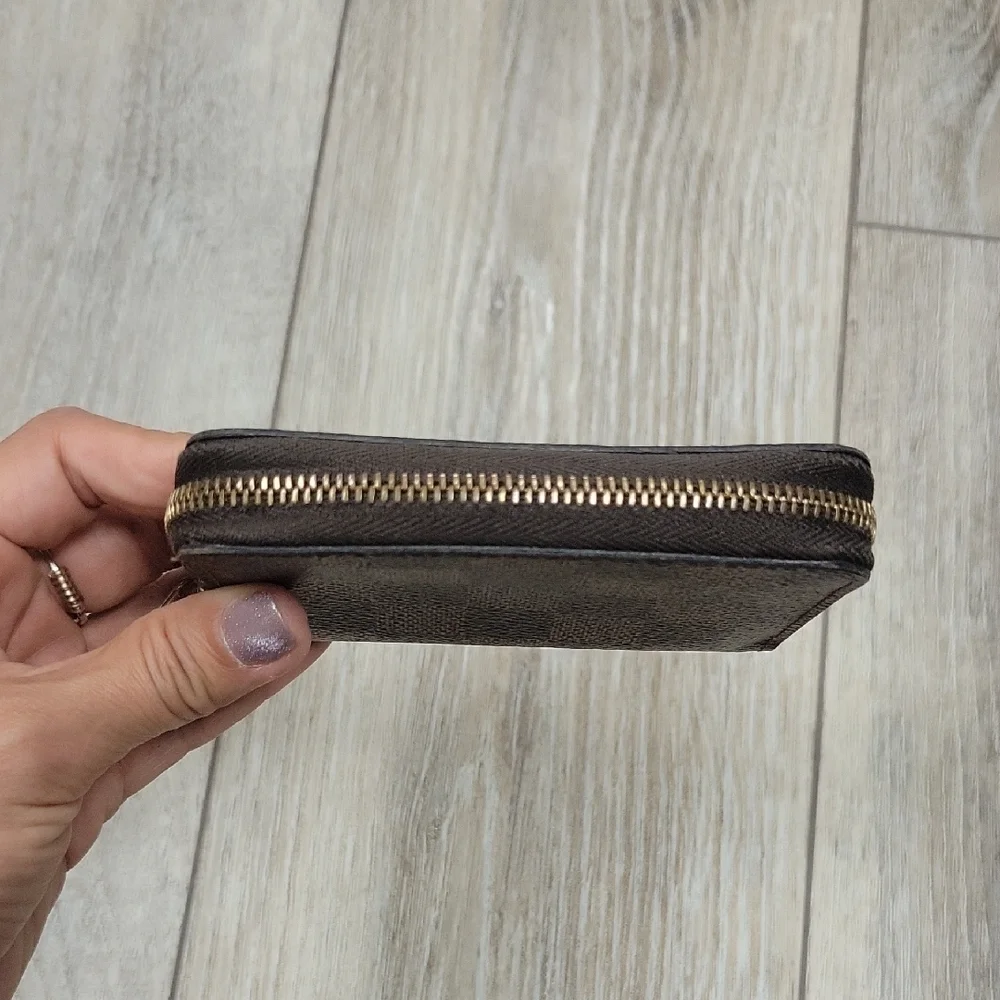 Louis Vuitton Damier Ebene Checkered Zippy Coin Purse